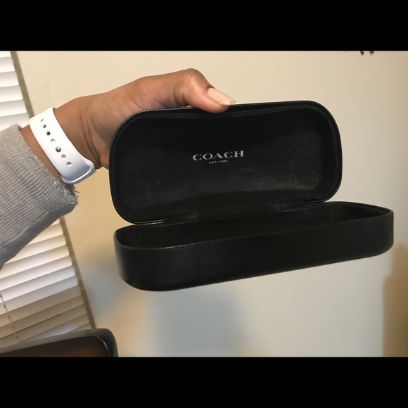 Coach sunglasses with case - Picture 7 of 7